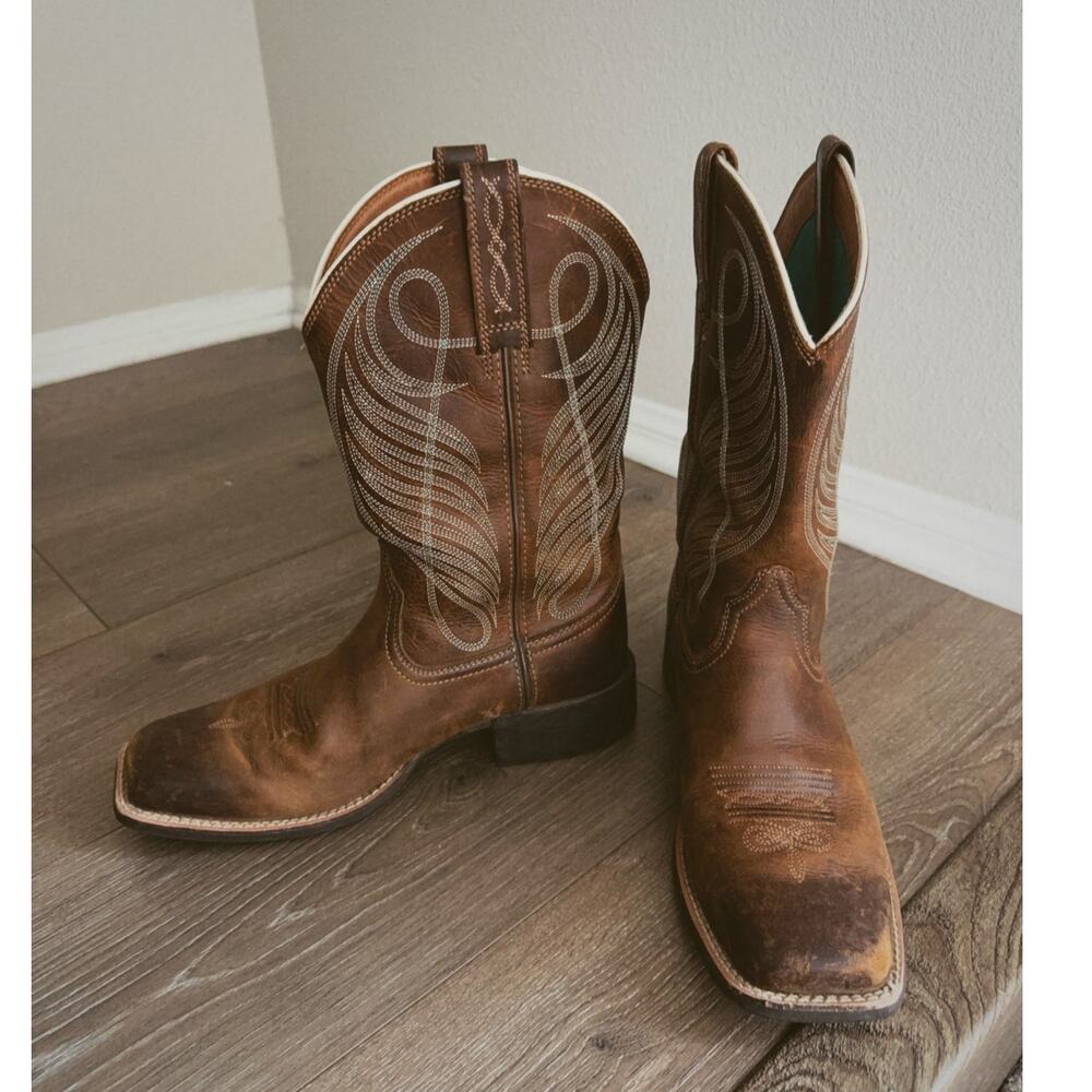 Ariat 10018528 Women's Round Up Square Toe Western Boot Cowgirl Rodeo Size 9B